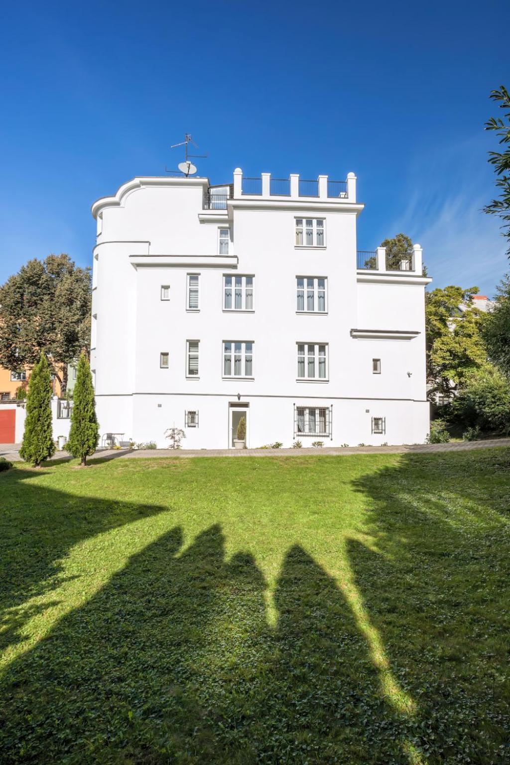 Apartments Villa Whitehouse Ostrava Eksteriør billede