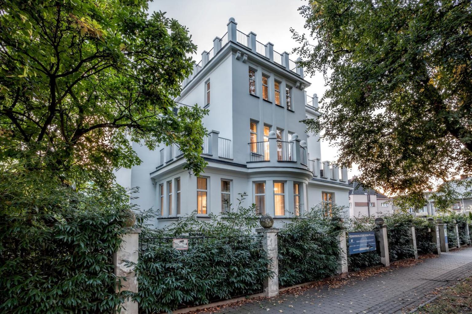 Apartments Villa Whitehouse Ostrava Eksteriør billede