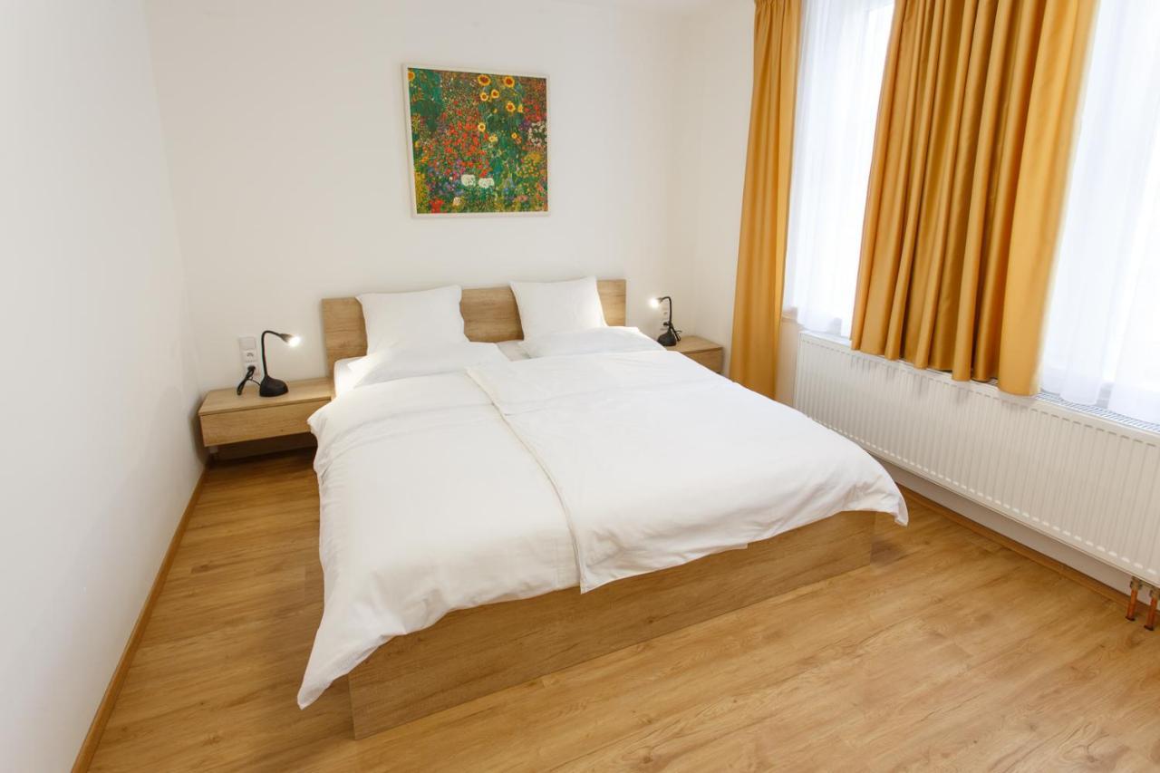 Apartments Villa Whitehouse Ostrava Eksteriør billede